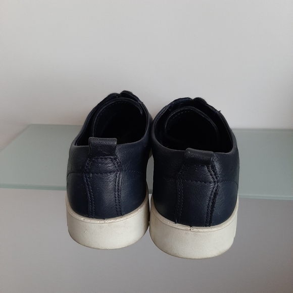 Ecco Bella Laced Sneaker - Picture 4 of 4